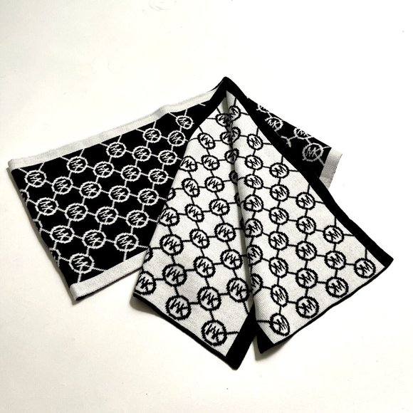 NWT Bundle 2PC MICHAEL KORS Scarf + Gloves Black White Signature Logo Acrylic - Picture 6 of 8
